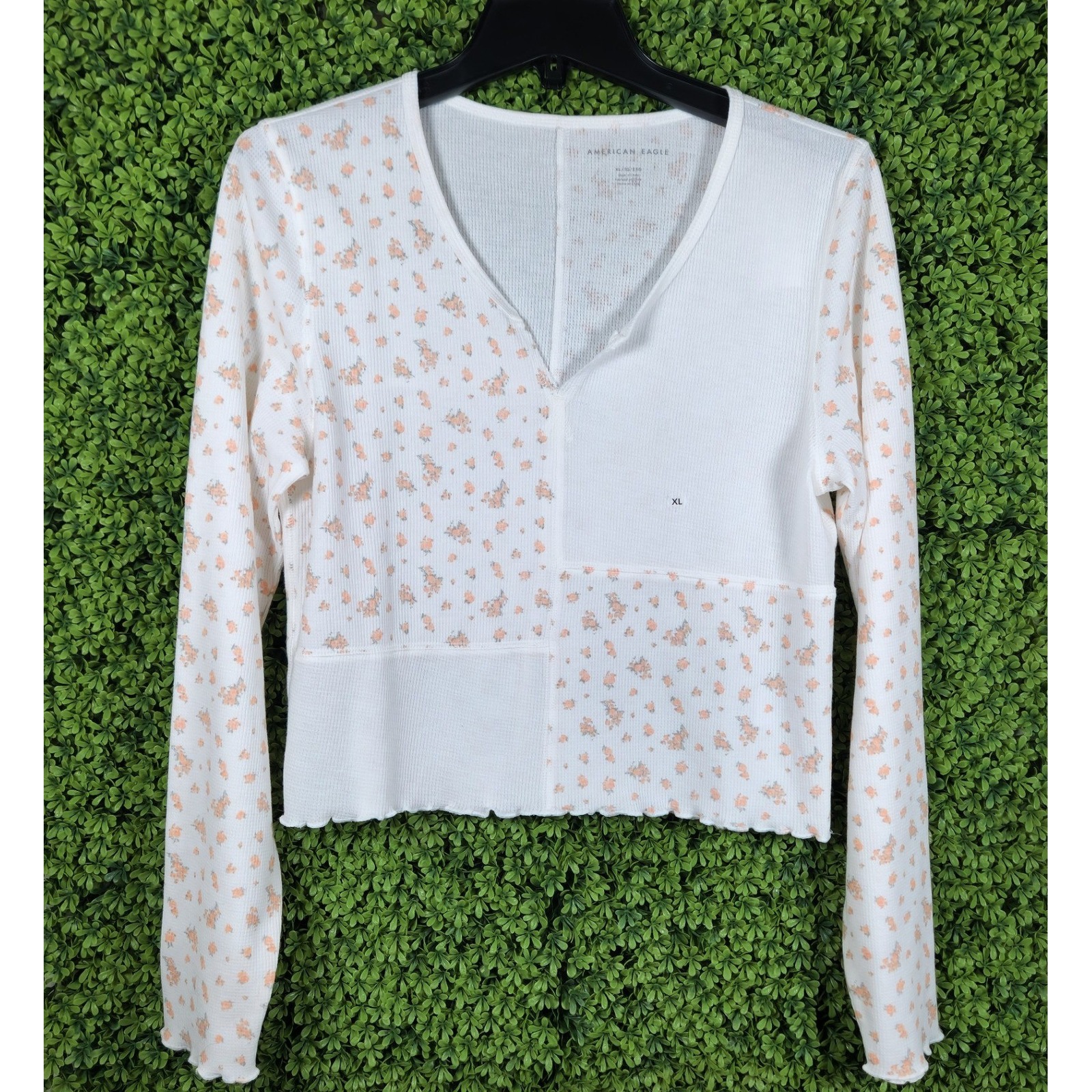American Eagle Patchwork Floral Heanley Thermal V-Neck Top White Peach Size Xl